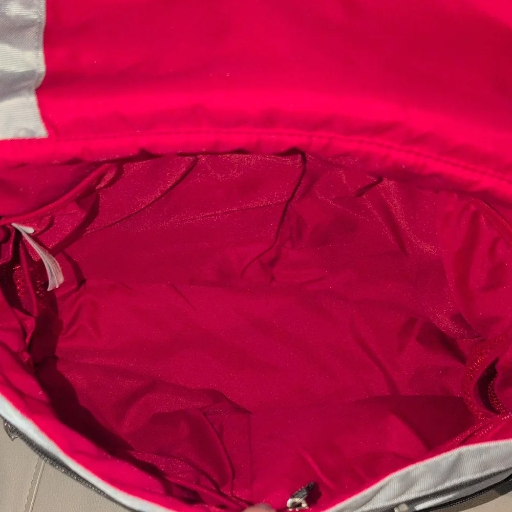 Skip Hop zipper front
